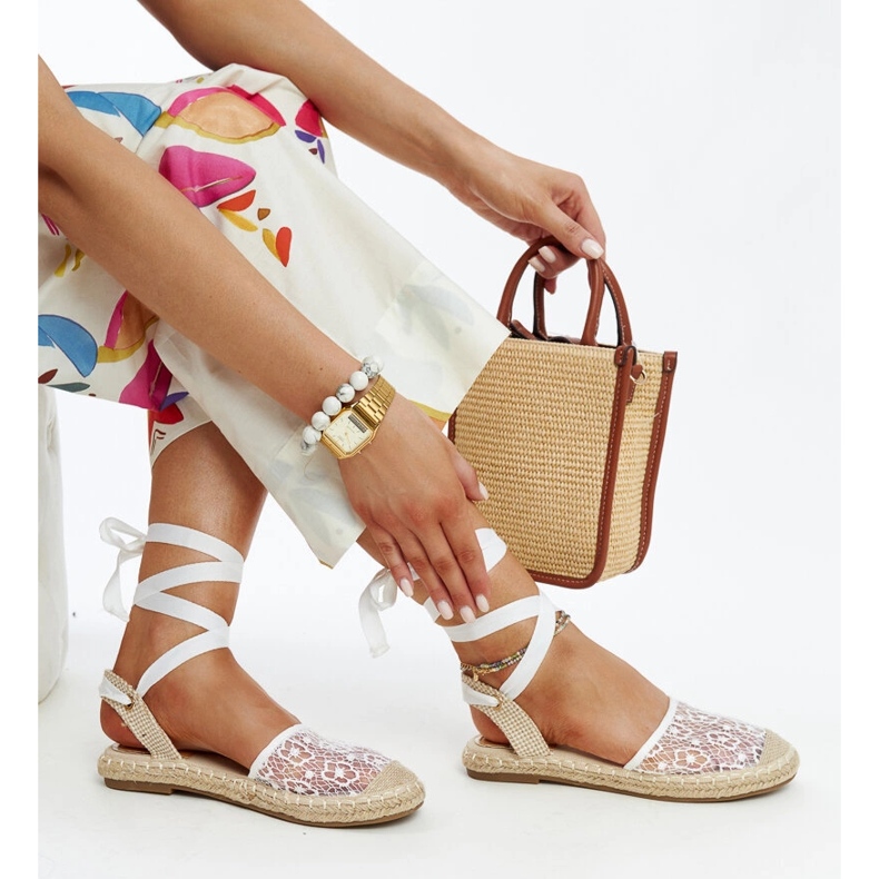 Teha bílé krajkové espadrilky s otevřenou patou bílý 1