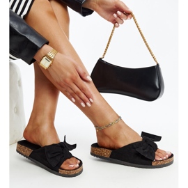 Černé pantofle s korkovou podrážkou Giova černá 1