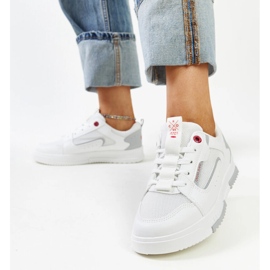 Bílé dámské tenisky Cross Jeans bílý 2