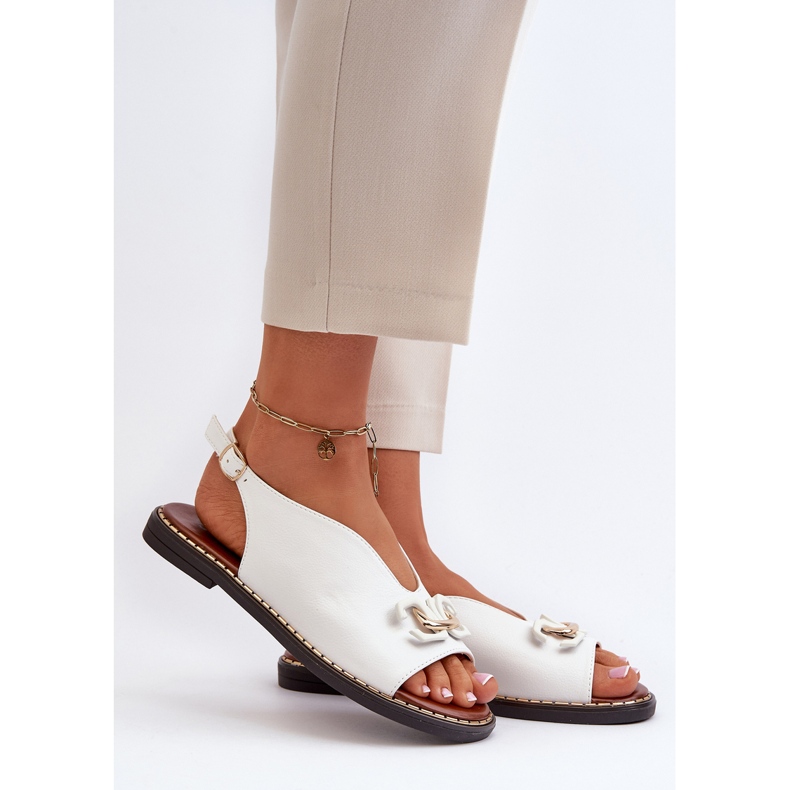 Dámské sandály na plochém podpatku s ozdobou, bílá Loraeleh bílý 2 Dámské sandály na plochém podpatku s ozdobou, bílá Loraeleh bílý 2