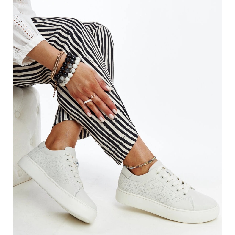 Béžové kožené tenisky béžový 1