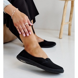 Černé nazouvací tenisky Wordana černý 1