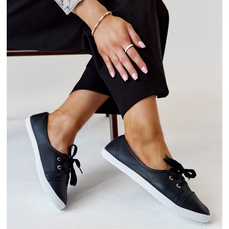 Námořnicky modré nazouvací tenisky z eko kůže Knudsen modrý 1