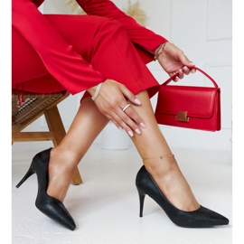 Černé metalické vysoké podpatky s koženou vsadkou od Soissons černá 1