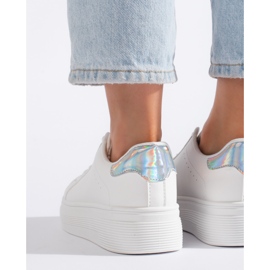 Bílé dámské sportovní boty bílý 2