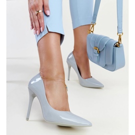 Světle šedé lakované lodičky s koženou vložkou Jadoin šedá 1