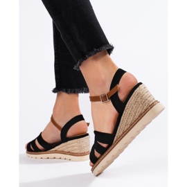 Černé dámské sandály na klínku černý 2