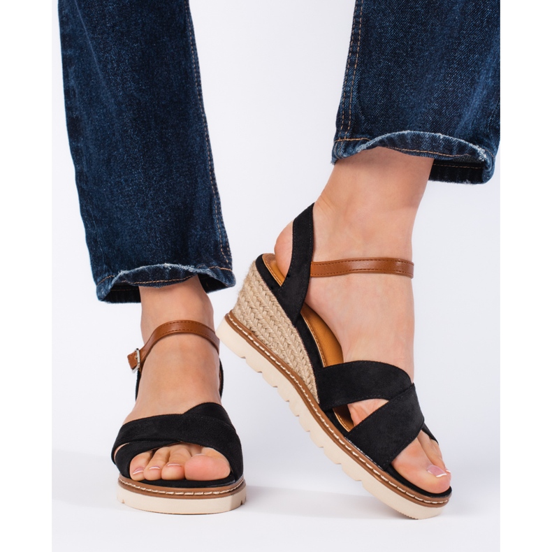 Dámské černé sandály na klínku černá 1