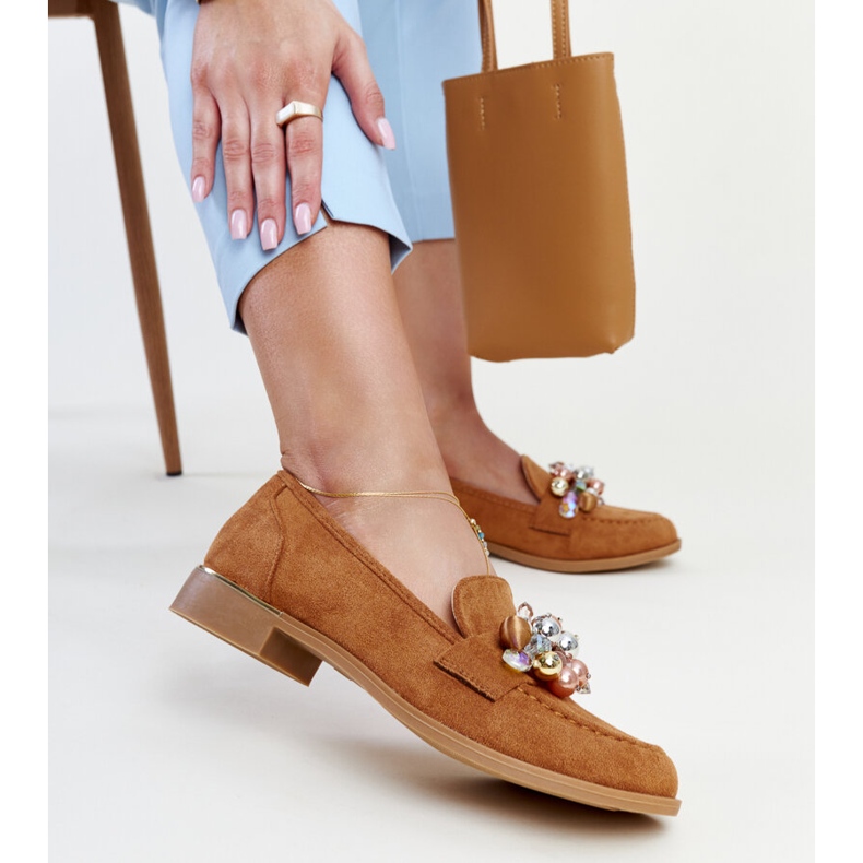 Hnědé mokasíny s dekoracemi Dahera hnědý 1