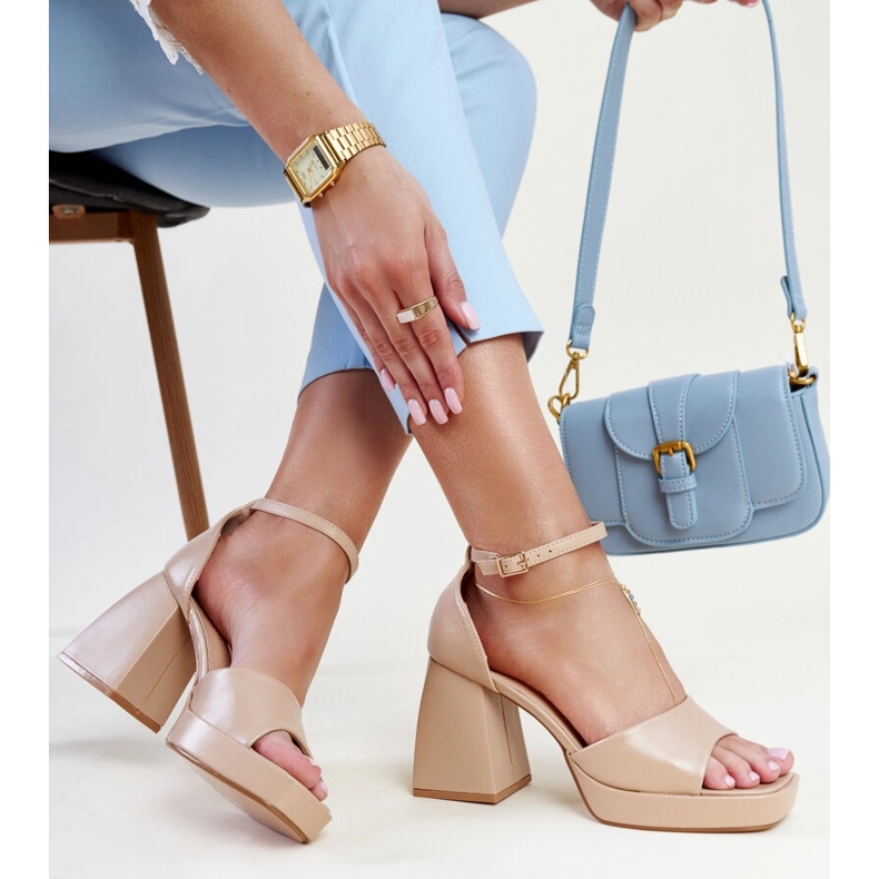 Tmavě béžové sandály na vysokém podpatku značky Vesna béžový 1