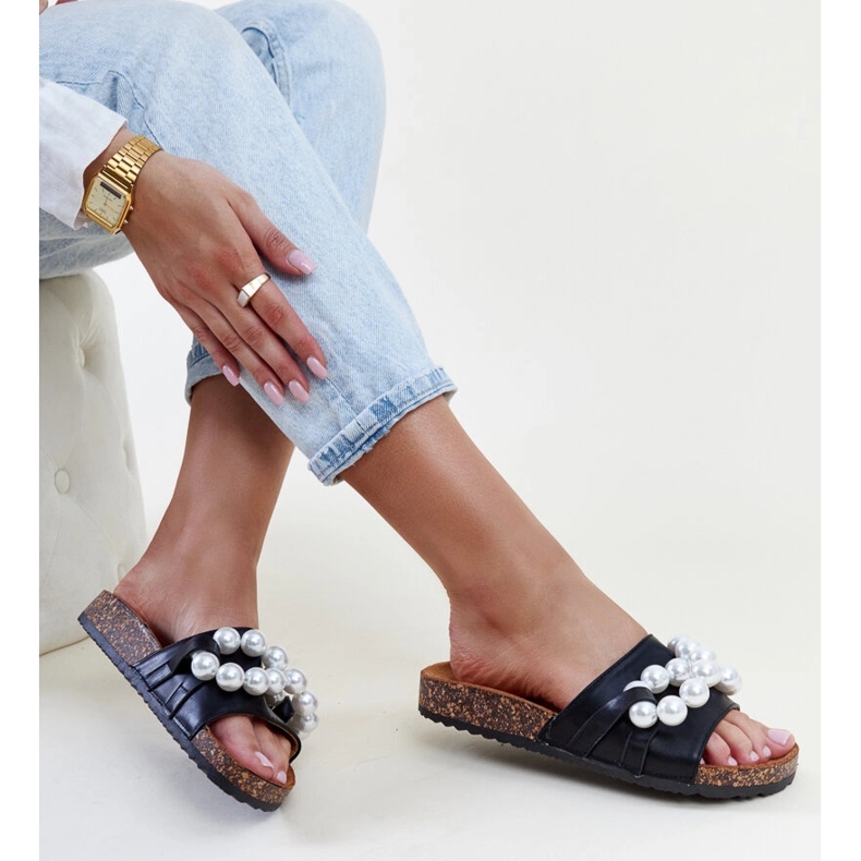 Černé žabky s korkovou podrážkou s korálky Zlatna černá 1