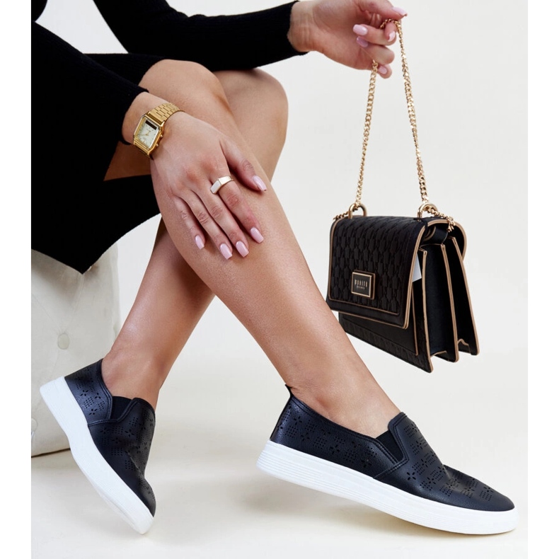 Černé nazouvací tenisky Hilal černá 1