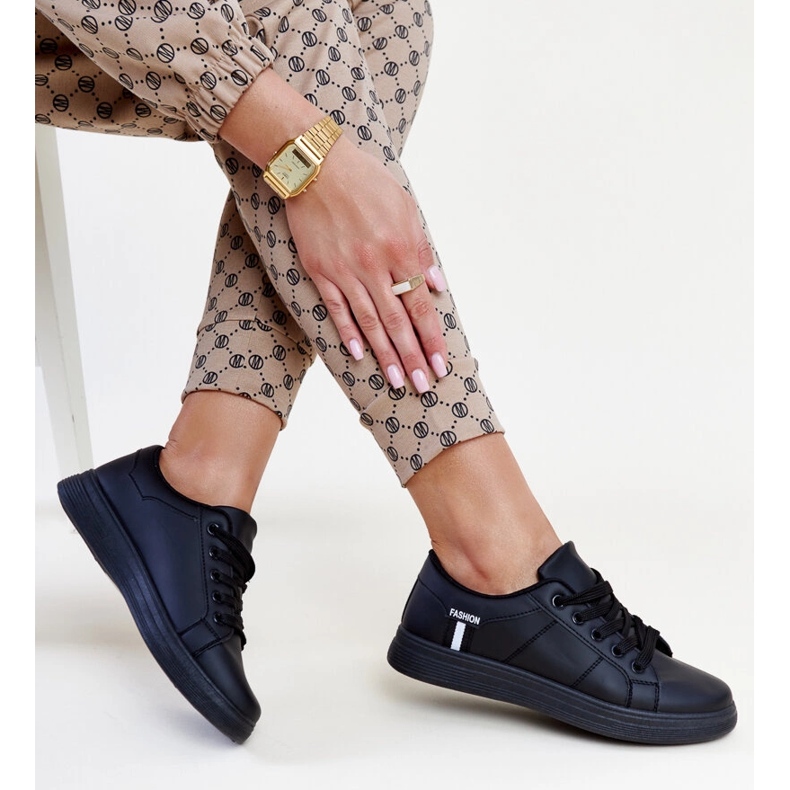 Černé tenisky z ekokůže značky Devona černá 1