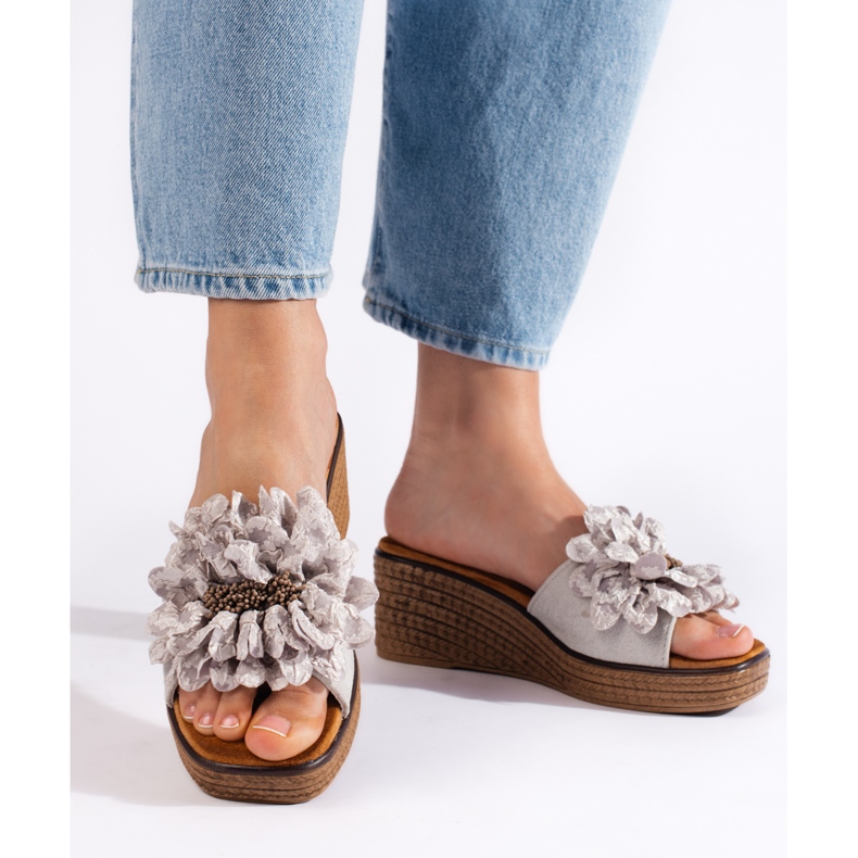 Šedé semišové muly šedá 2