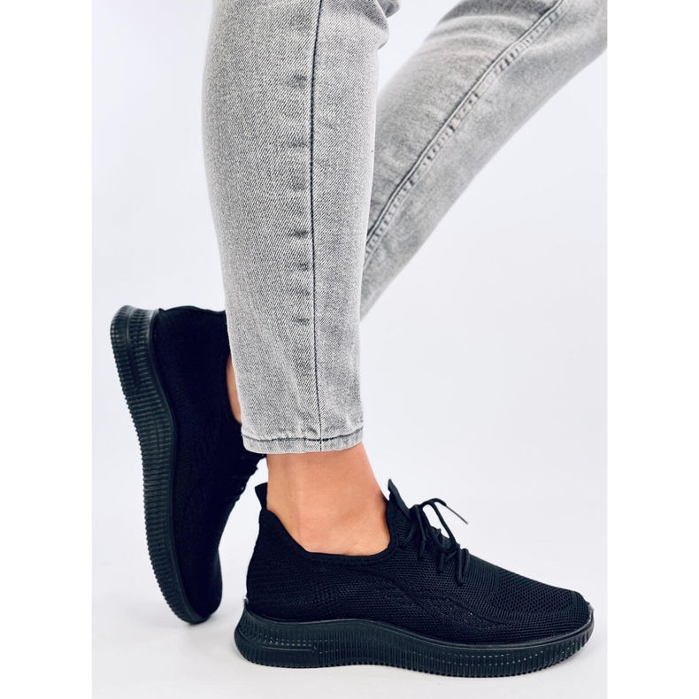 Sportovní ponožkové boty Brisson Allblack černá 2 Sportovní ponožkové boty Brisson Allblack černá 2