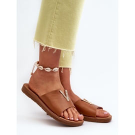 Dámské žabky na ploché podrážce se zdobením, eko kůže, hnědá Makia hnědý 2