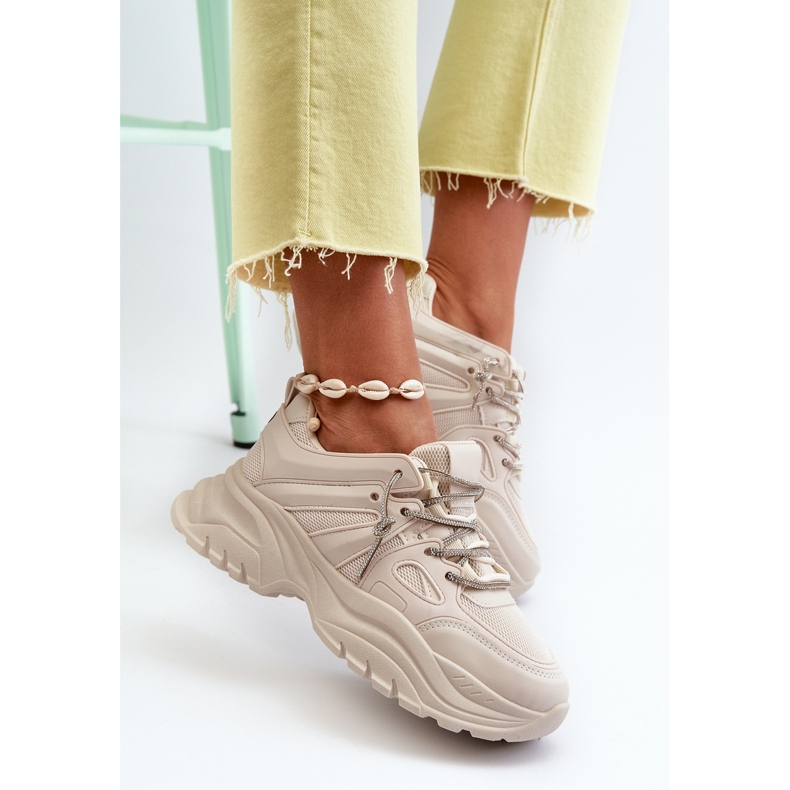 Dámské tenisky na masivní podrážce s ozdobným šněrováním béžová Relissa béžový 1 Dámské tenisky na masivní podrážce s ozdobným šněrováním béžová Relissa béžový 1