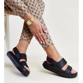 Černé sandály Attiana černý 1