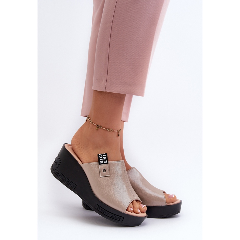 Vinceza Dámské žabky na klínu Golden Vleni zlatý 2