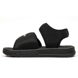 Sandály New Balance SYA750A3 černý 1