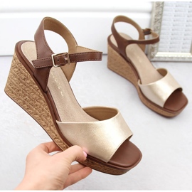 Dámské zlaté sandály na klínku Sergio Leone SK229 zlatý 1