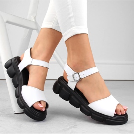 Dámské kožené sandály na klínku, bílé, Vinceza 7884 bílý 1 Dámské kožené sandály na klínku, bílé, Vinceza 7884 bílý 1