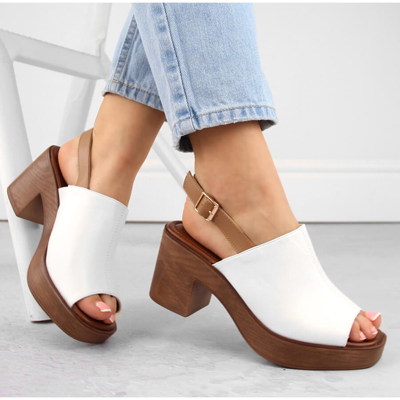 M. DASZYŃSKI Dámské sandály na vysokém podpatku a platformě, bílé M.Daszyński MR23117-4 bílý 1