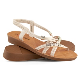 Béžové dámské sandály se zlatým zdobením béžový 1