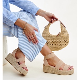 Béžové sandály na klínku Minna béžový 1