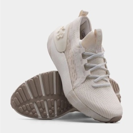 Boty Under Armour Ua W Hovr Phantom 3 Se Ltd W 3027290-100 béžový 1