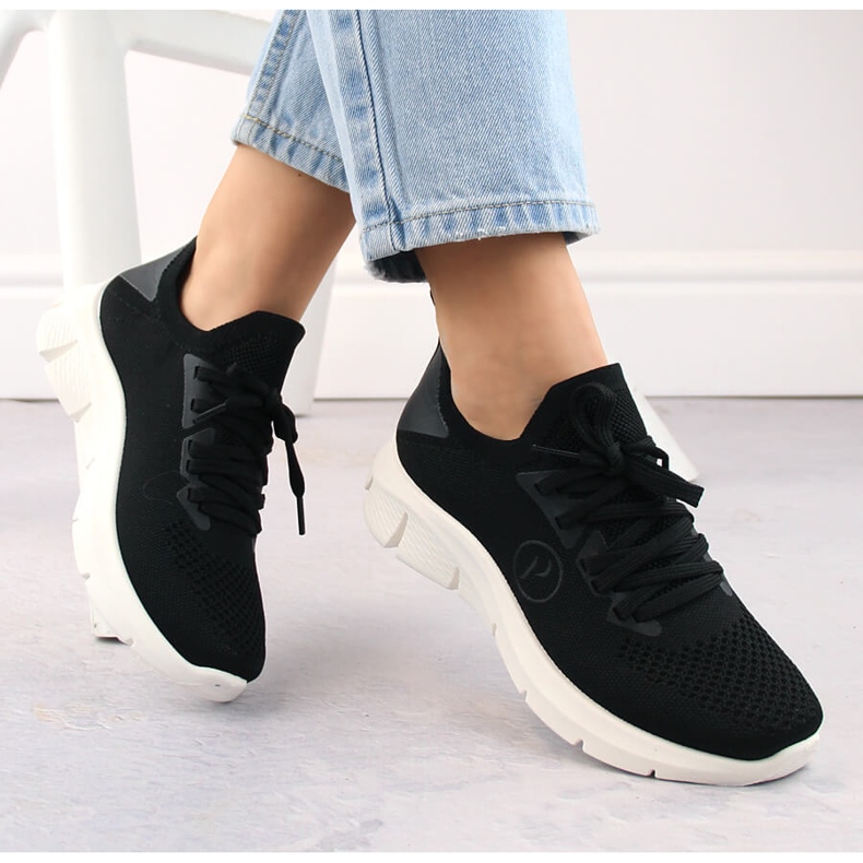 Černé dámské sportovní boty Potocki BK01303 černá 1