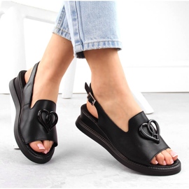 Černé kožené dámské sandály na klínku Filippo DS6069 černá 1