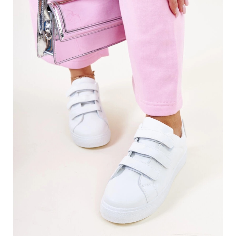 Bílé a stříbrné tenisky na suchý zip značky Samala bílý 1