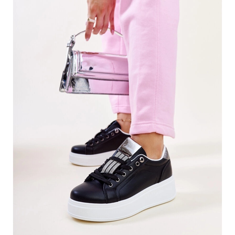 Černostříbrné tenisky s kamínky Maurizia černá 1