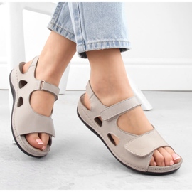 Dámské kožené sandály na suchý zip, světle šedé T.Sokolski L24-158 šedá 1