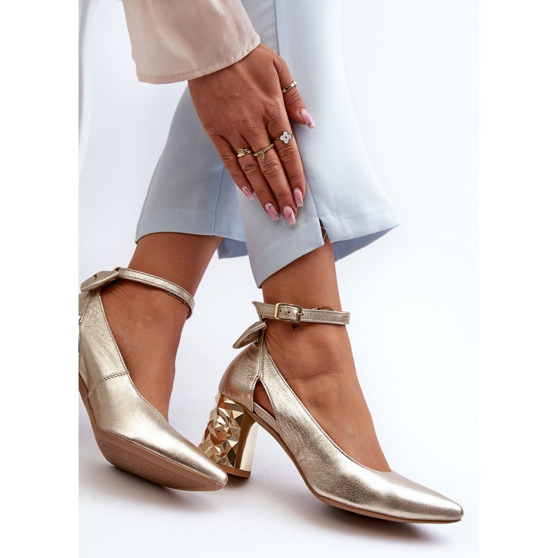 Kožené lodičky s mašličkou Maciejka 05059-25 Zlatá zlatý 1