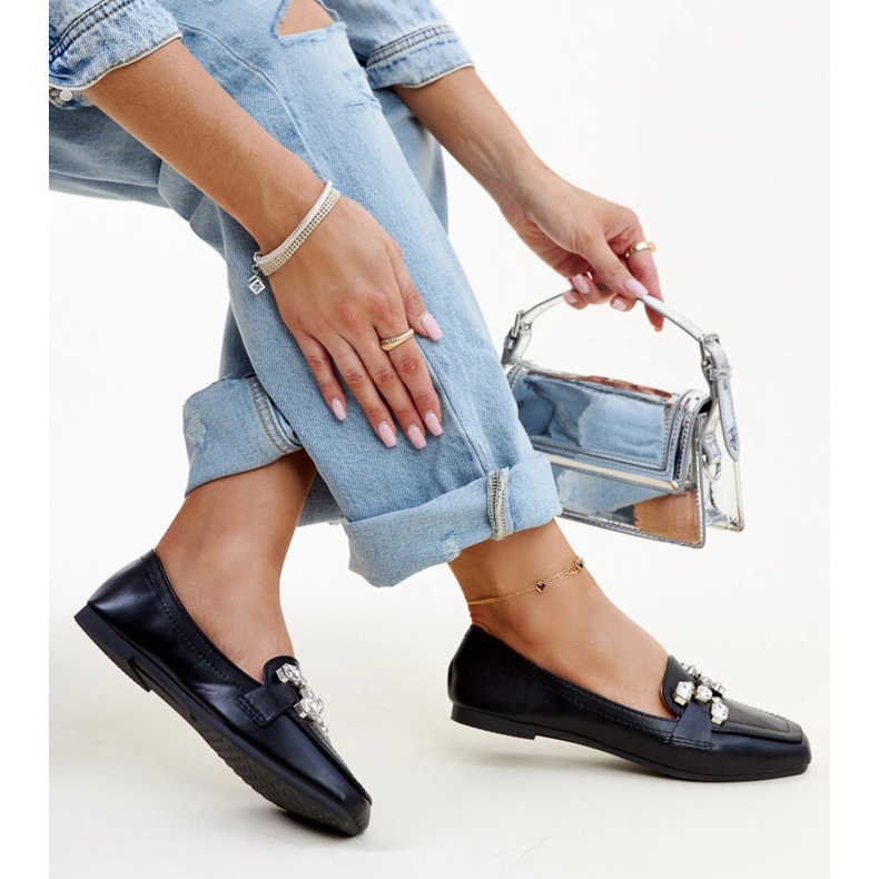 Černé mokasíny se zirkonovou Mali sponou černá 1