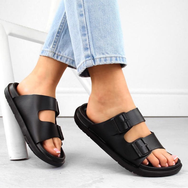 Big Star W INT2004A pěnové žabky s přezkami, černé černá 2