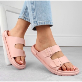 Nahé pěnové žabky Big Star INT2004D s přezkami 1