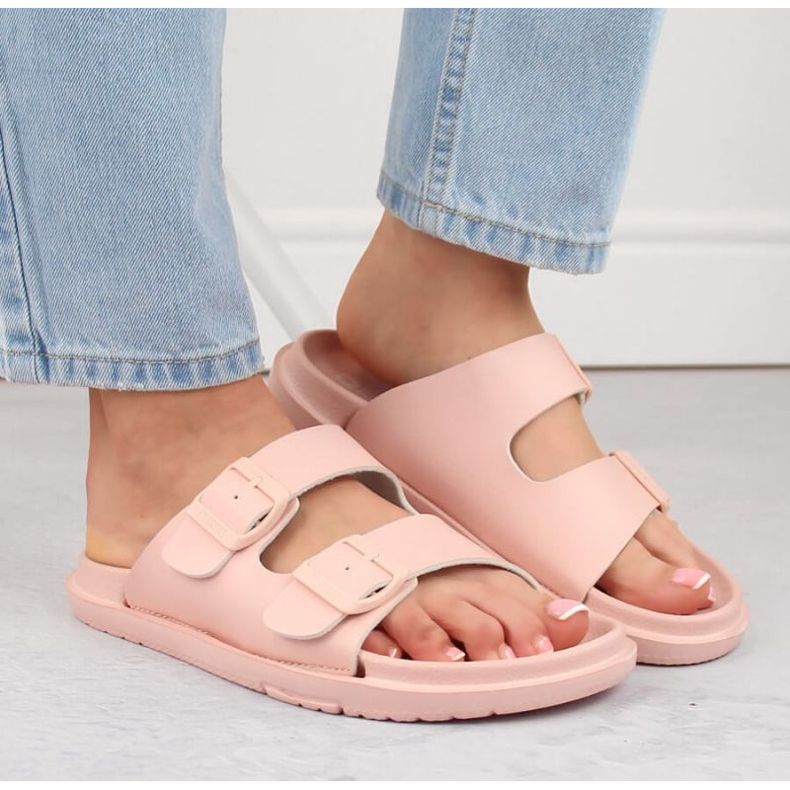 Nahé pěnové žabky Big Star INT2004D s přezkami 2