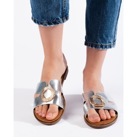 Stříbrné ploché dámské žabky stříbrný 1 Stříbrné ploché dámské žabky stříbrný 1