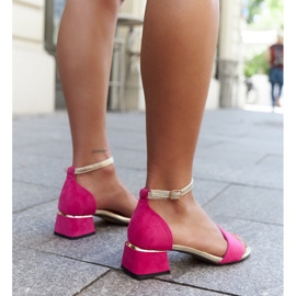 Tmavě růžové sandály s koženou vsadkou značky Hessa růžový 2