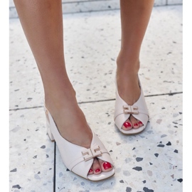 Béžové sandály s koženou vložkou Totana béžový 1