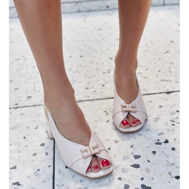 Béžové sandály s koženou vložkou Totana béžový 1