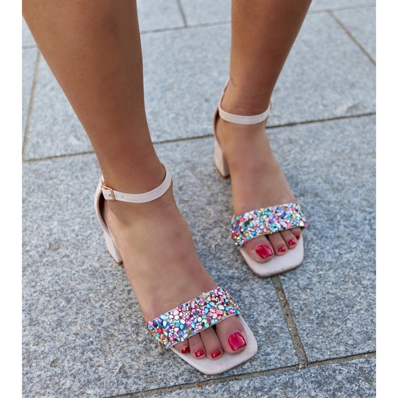 Sandály na vysokém podpatku s barevnými kameny Ghuson béžový 1 Sandály na vysokém podpatku s barevnými kameny Ghuson béžový 1