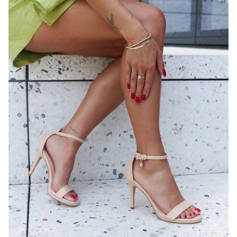 Sandály na vysokém podpatku z eko kůže Taqwa béžový 1