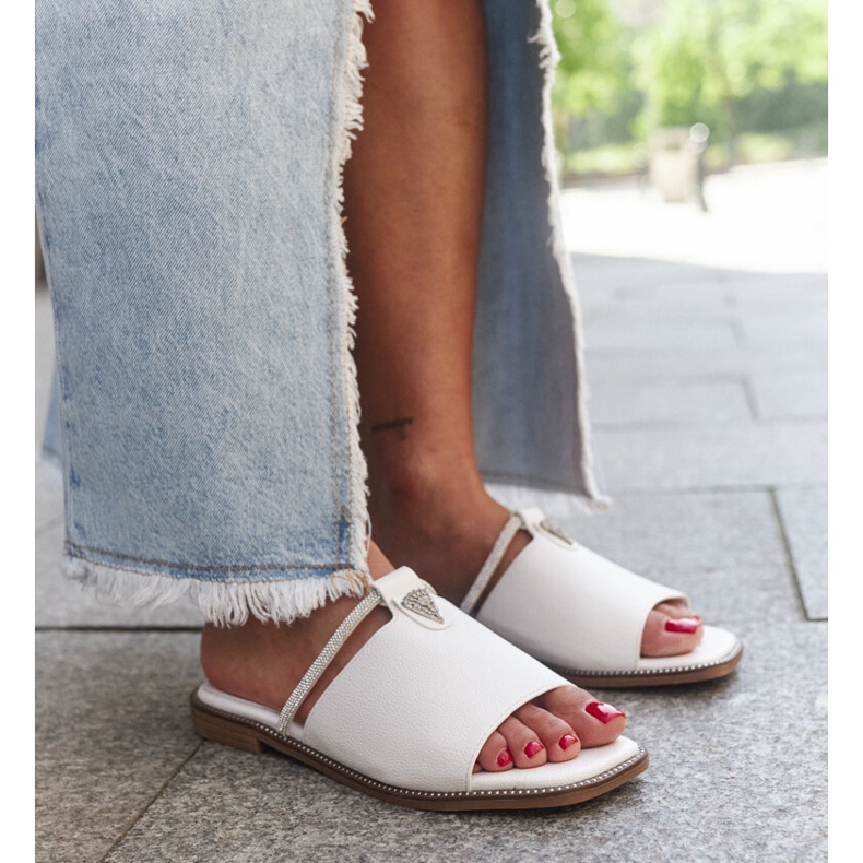 Žabky s koženou vložkou Antari bílý 1