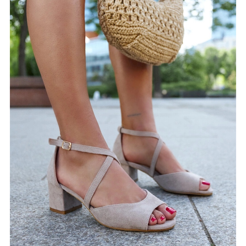 Sandály na vysokém podpatku s koženou stélkou Raniya šedá 1