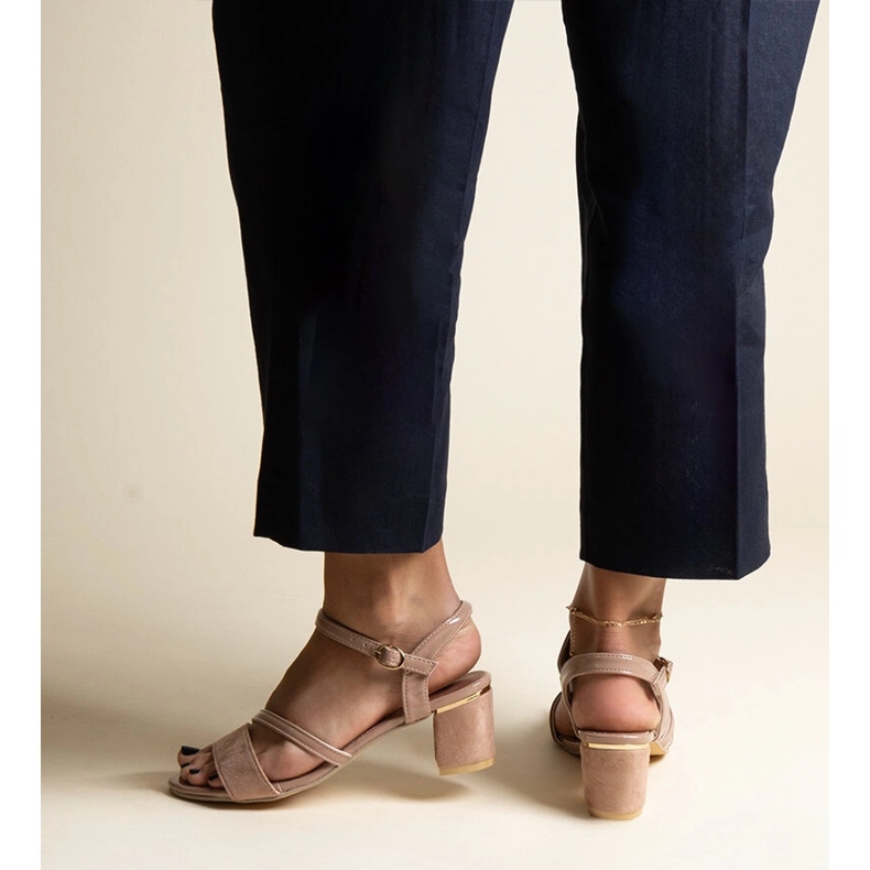 Tmavě béžové sandály s kombinací materiálů Hambly béžový 2