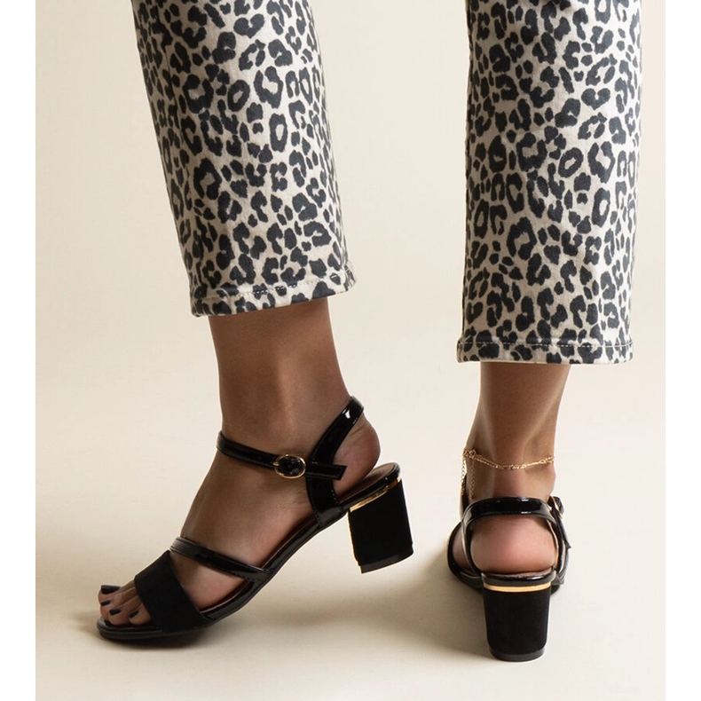 Černé sandály s kombinací materiálů Hambly černá 2